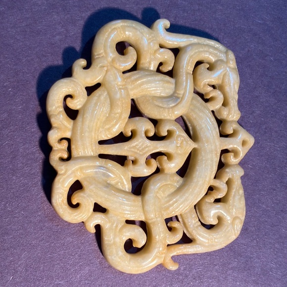 Yellow jade huge double dragon pendant - Picture 2 of 6